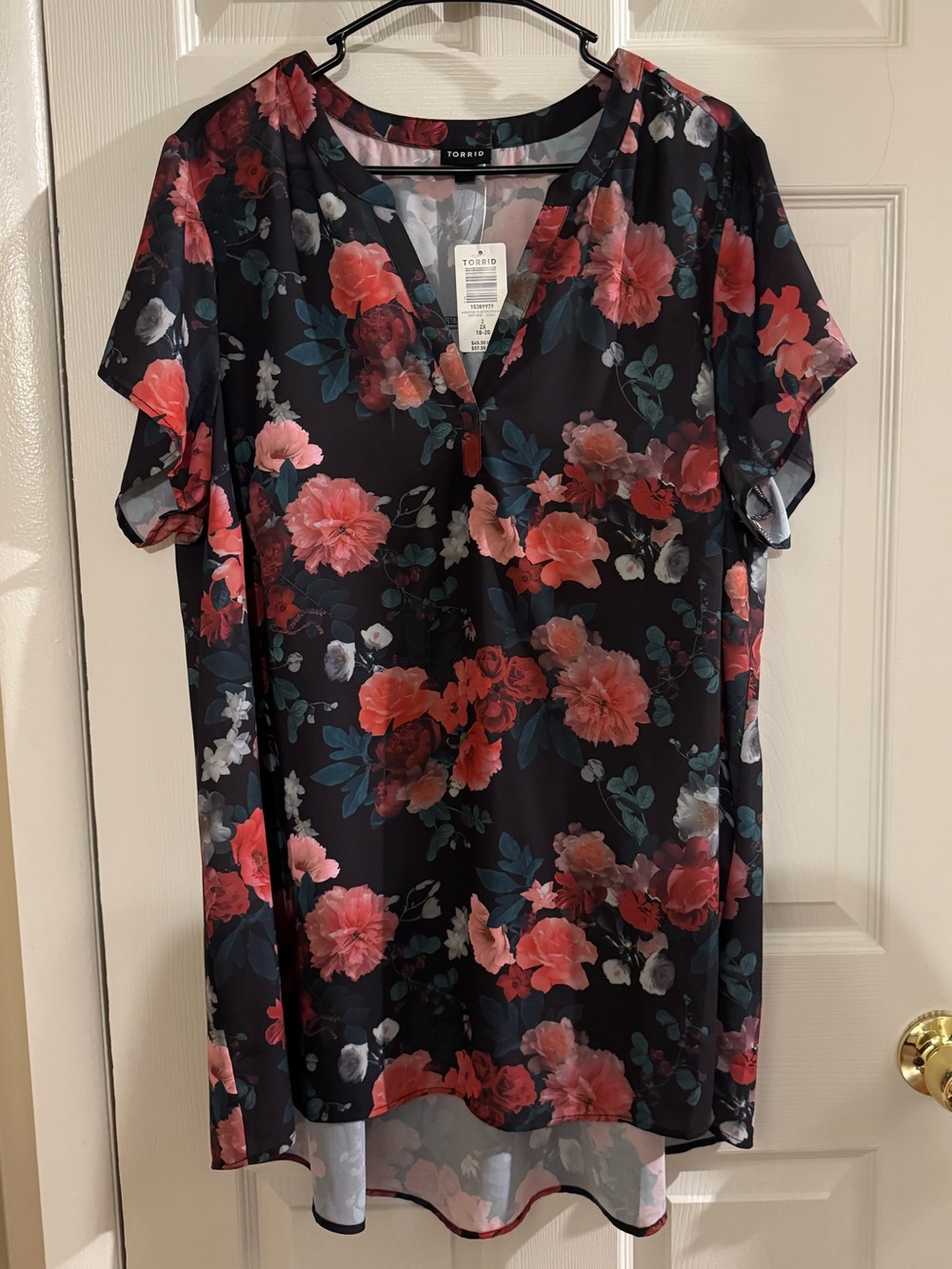 torrid Black Floral V-Neck Tunic Floral Blouse 2x